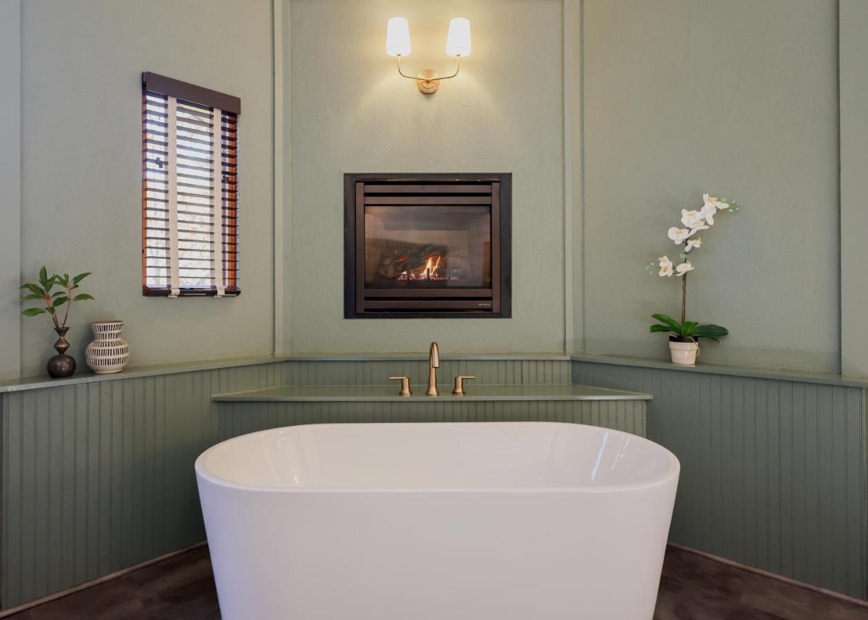 Outland Chalet & Suites Great Smoky Mountains Whittier Exteriér fotografie